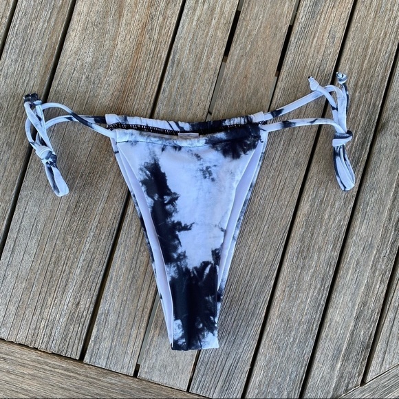 Hobolux Maddie Munson Ta Die For Hobokini String Bikini Small Blk Wht Tie Dye - Picture 7 of 11